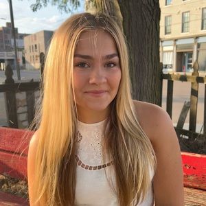 Meet your Posher, Dana